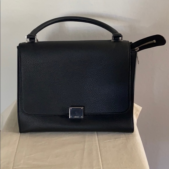 Celine Trapeze Handbag In Black Drummed Calfskin - Picture 3 of 16